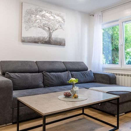 Appartamento Kuca Za Odmor Palma Zagabria Esterno foto