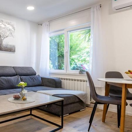 Appartamento Kuca Za Odmor Palma Zagabria Esterno foto